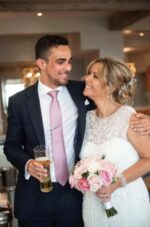 Living kidney recipient Matt and his recipient mum at her wedding